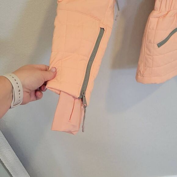 Women's Quilted Jacket - Peach - Picture 3 of 8